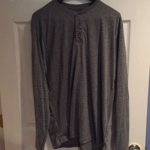 Gray long sleeve T-shirt